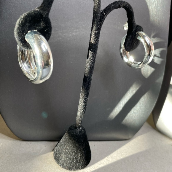 Silver Tone Wide Hoop Screw On Earrings Gorgeous Classics Y2K Style. - Picture 2 of 6